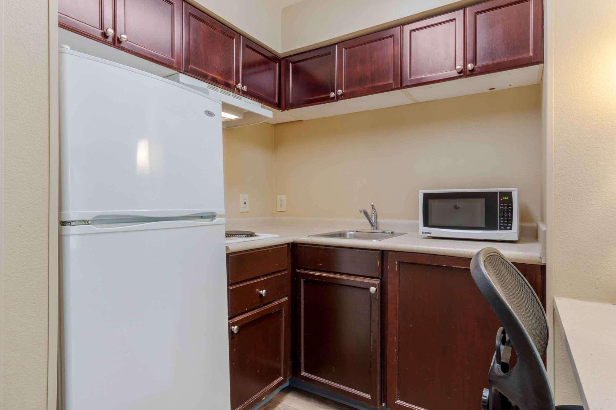 Extended Stay America Select Suites - Orlando - Maitland - Summit Tower Blvd Altamonte Springs Exterior photo